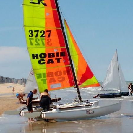 Malibu Beach Koksijde Bagian luar foto