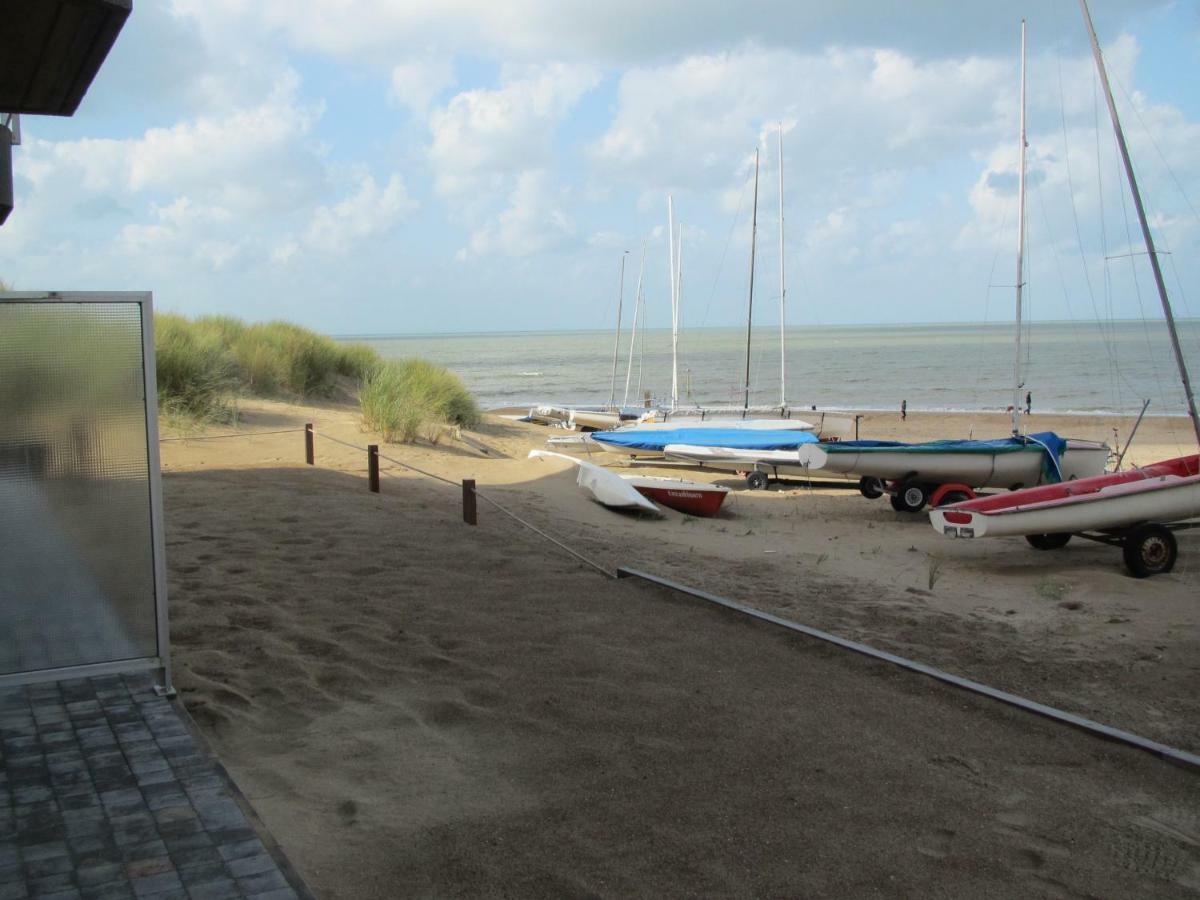 Malibu Beach Koksijde Bagian luar foto