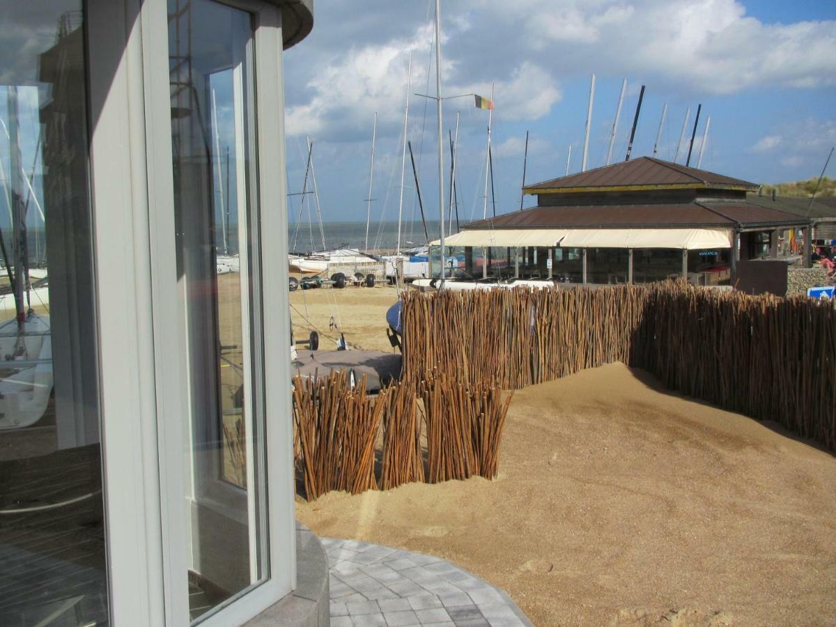 Malibu Beach Koksijde Bagian luar foto
