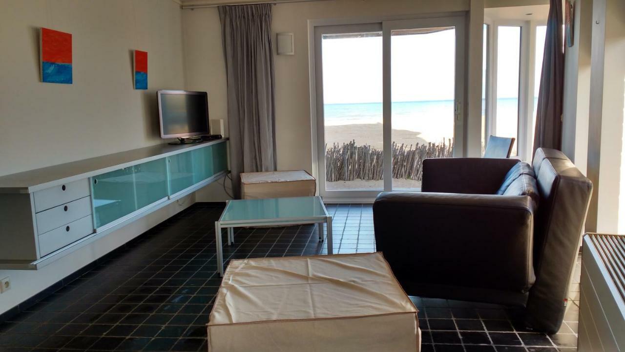 Malibu Beach Koksijde Bagian luar foto